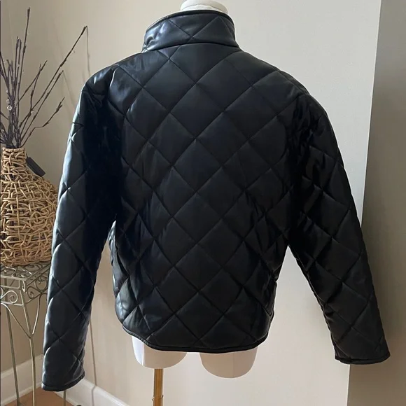 Z Supply quilted faux leather cropped jacket. Size M - Picture 4 of 10